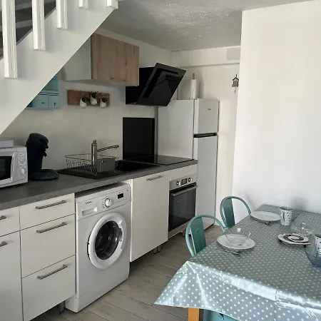 Holiday home Pavillon Climatise 4 Personnes 25m2 *