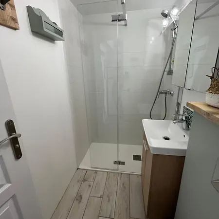 Holiday home Pavillon Climatise 4 Personnes 25m2